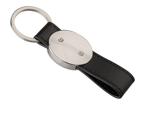 ovális fém-bőr kulcstartó